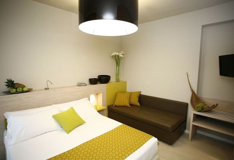 高级三人间, Dory