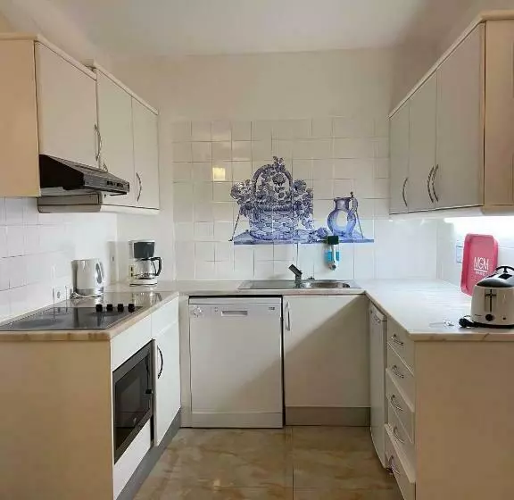 2 Bedroom Deluxe Apartment Sea View, Grand Muthu Oura View Beach Club