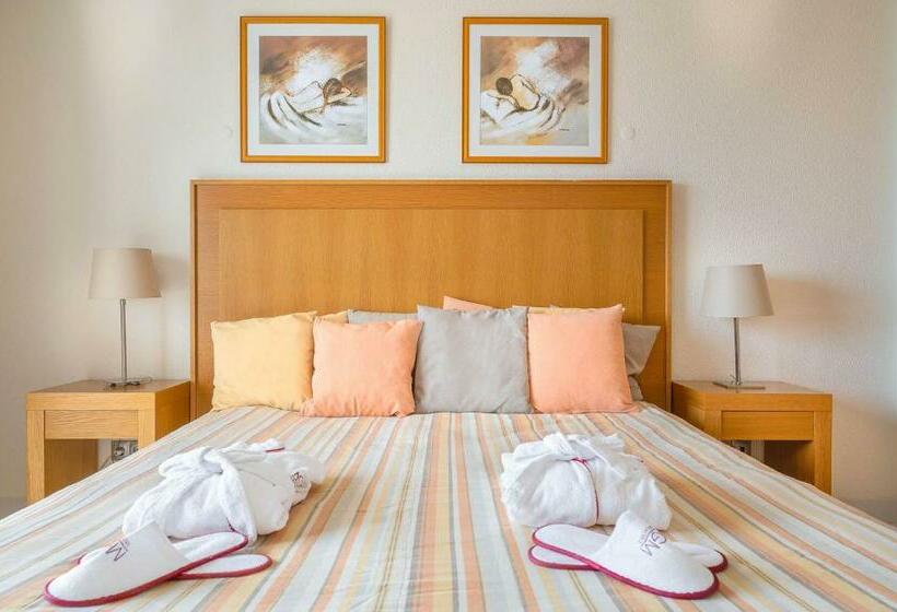 Апартаменты Deluxe 2 Спальни Вид на Море, Grand Muthu Oura View Beach Club
