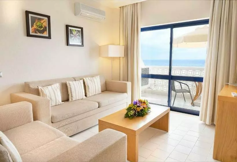 2 Bedroom Deluxe Apartment Sea View, Grand Muthu Oura View Beach Club