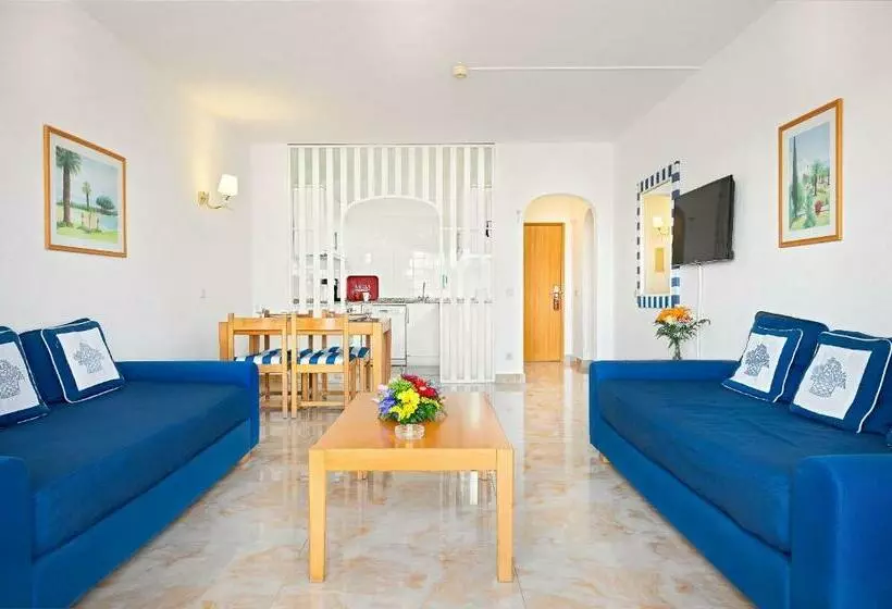 2 Bedroom Deluxe Apartment Sea View, Grand Muthu Oura View Beach Club