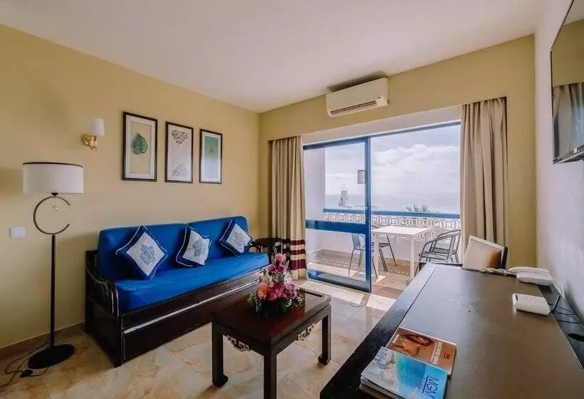آپارتمان لوکس 1 خوابه, Grand Muthu Oura View Beach Club