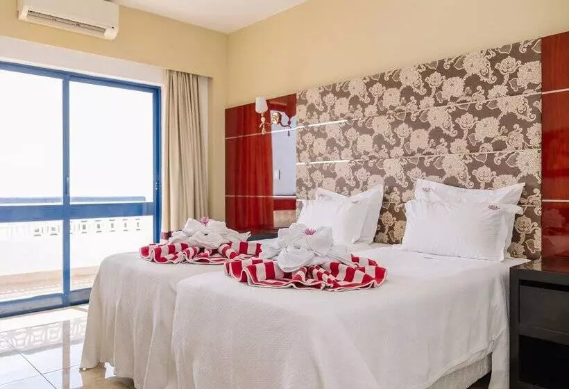 آپارتمان لوکس 1 خوابه, Grand Muthu Oura View Beach Club