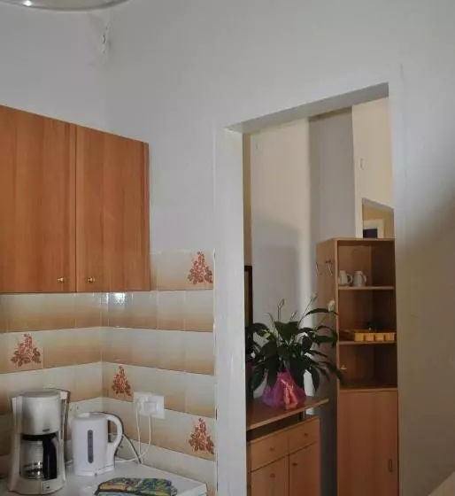 Standard Studio, Helios Splendid