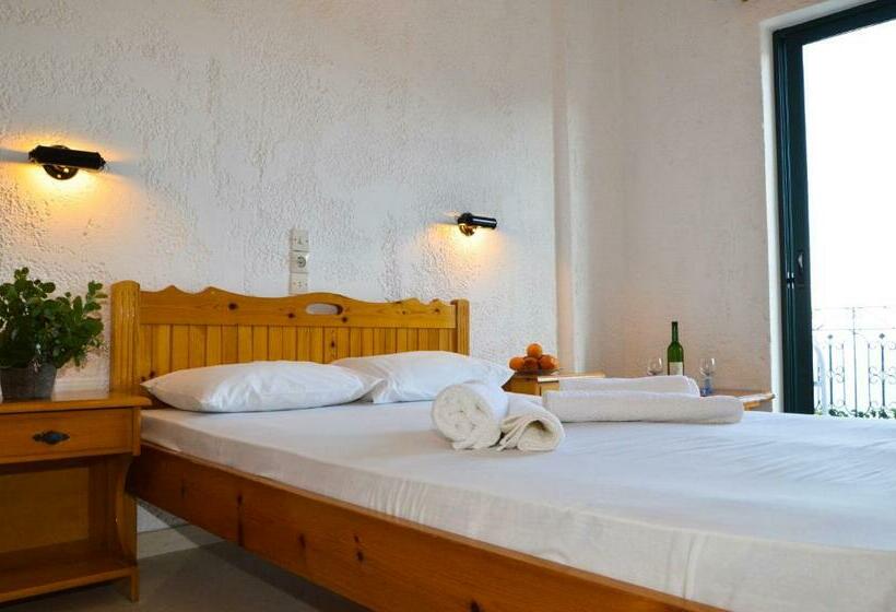 סטודיו סטנדרטי נוף לים, Iro