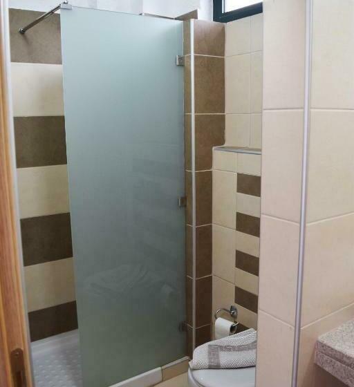 סטודיו סטנדרטי נוף לים, Iro