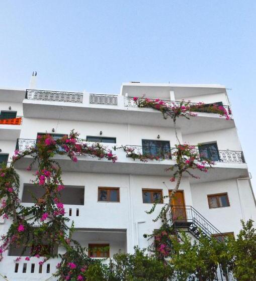 חדר סטנדרט נוף לים, Iro