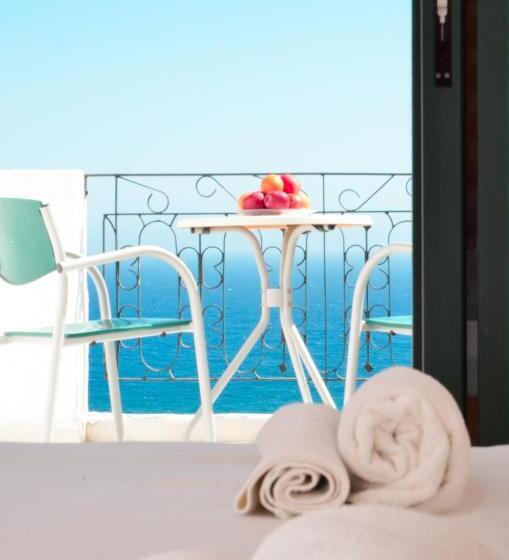 חדר סטנדרט נוף לים, Iro