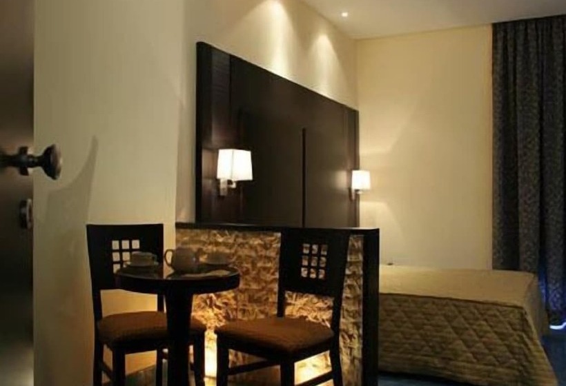 スタンダードトリプルルーム, La Lucertola