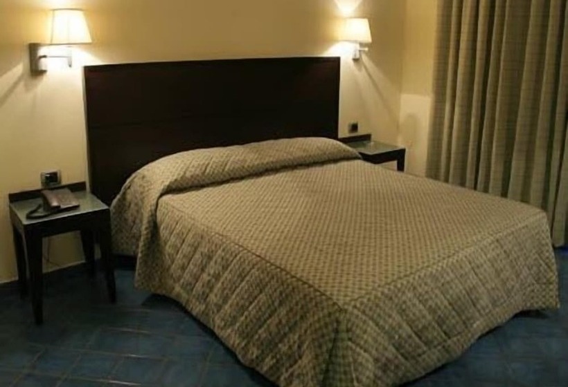 スタンダードトリプルルーム, La Lucertola