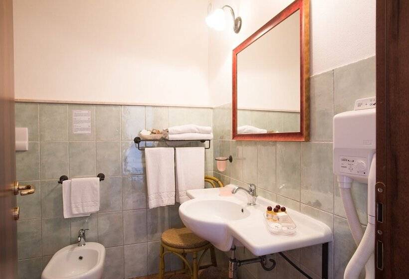 غرفة قياسية مطلّة علي البحر, Lido Degli Spagnoli