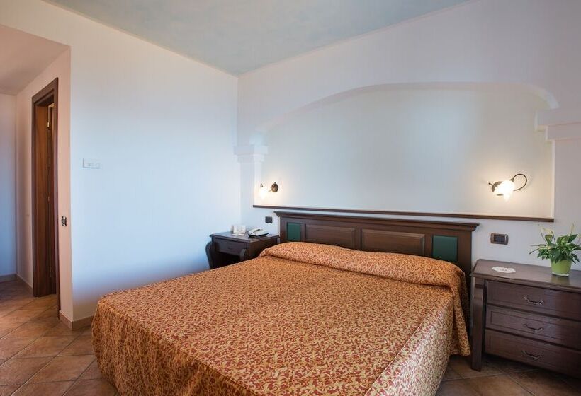 غرفة قياسية مطلّة علي البحر, Lido Degli Spagnoli