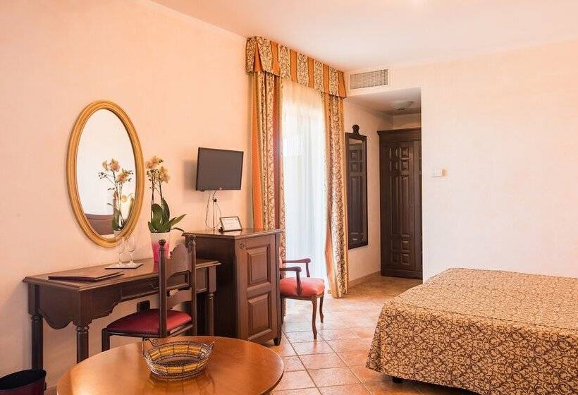 جناح جونيور مطلّ علي البحر, Lido Degli Spagnoli