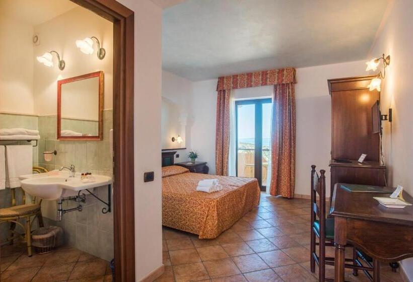 غرفة قياسية مطلّة علي البحر, Lido Degli Spagnoli