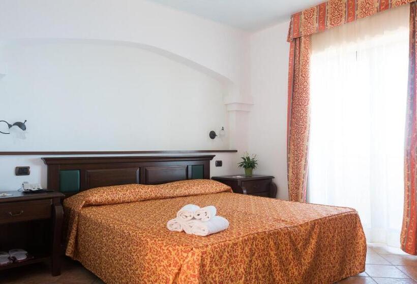 غرفة قياسية, Lido Degli Spagnoli