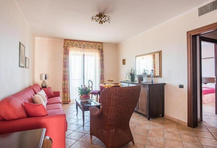 جناح مطلّ علي البحر, Lido Degli Spagnoli