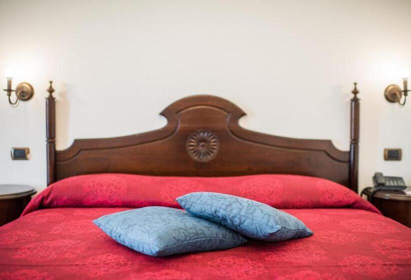 جناح جونيور, Lido Degli Spagnoli