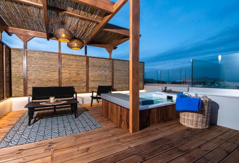 סוויטת ג'וניור נוף לים, Lymberia