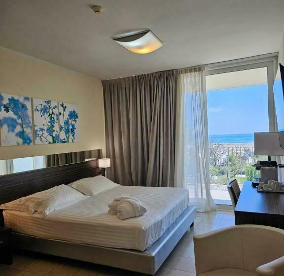اتاق پرستیژ با چشم‌انداز دریا, Mercure Rimini Lungomare