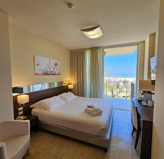 اتاق پرستیژ با چشم‌انداز دریا, Mercure Rimini Lungomare