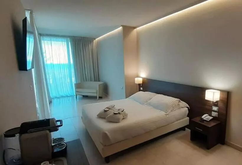 اتاق پرستیژ, Mercure Rimini Lungomare