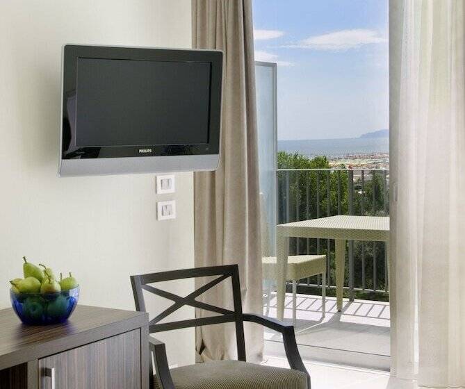 اتاق پرستیژ با چشم‌انداز دریا, Mercure Rimini Lungomare