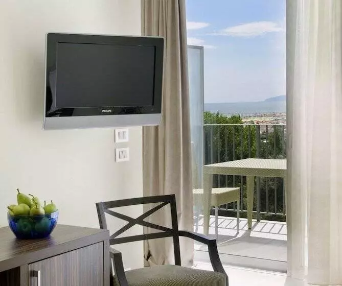 اتاق پرستیژ با چشم‌انداز دریا, Mercure Rimini Lungomare