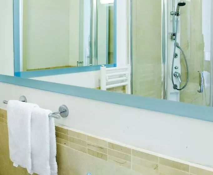 اتاق کلاسیک, Mercure Rimini Lungomare