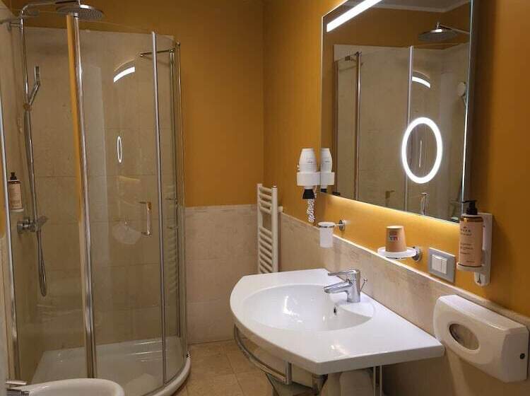 اتاق کلاسیک, Mercure Rimini Lungomare