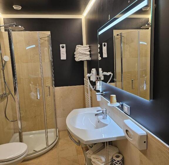 اتاق پرستیژ با چشم‌انداز دریا, Mercure Rimini Lungomare