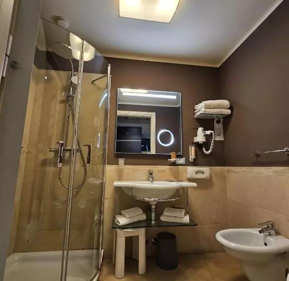 اتاق پرستیژ با چشم‌انداز دریا, Mercure Rimini Lungomare