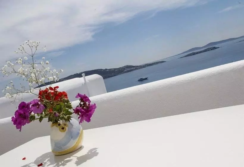 اتاق خانوادگی با چشم‌انداز دریا, Mykonos View