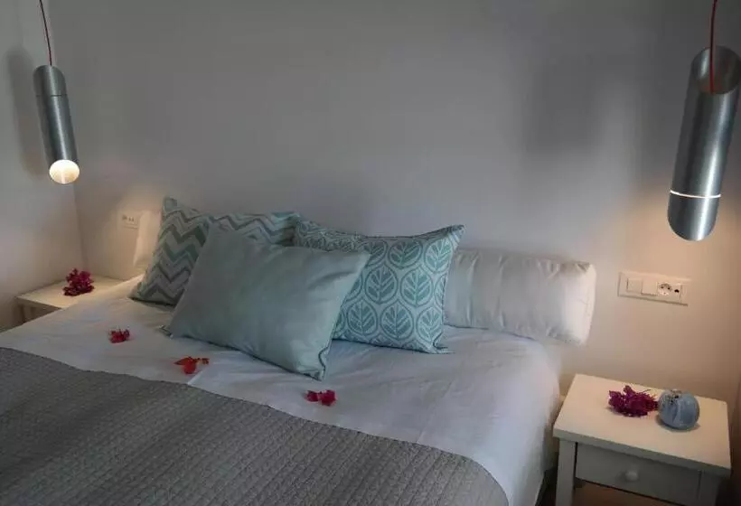 سوییت با چشم‌انداز دریا, Mykonos View