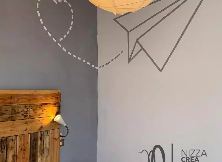 اتاق اکونومی, Nizza Creative