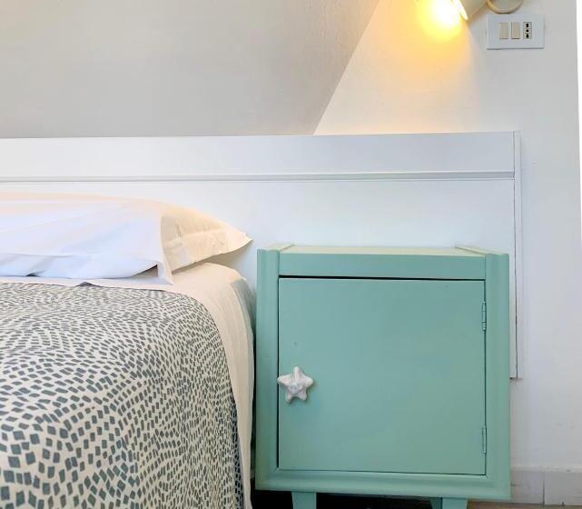 标准间, Nizza Creative