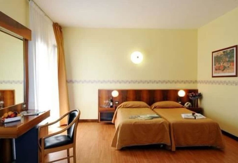 غرفة قياسية, Park Hotel Jolanda