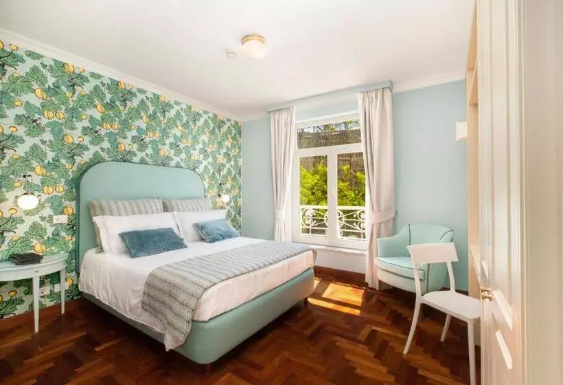 اتاق کلاسیک, Relais Villa Savarese