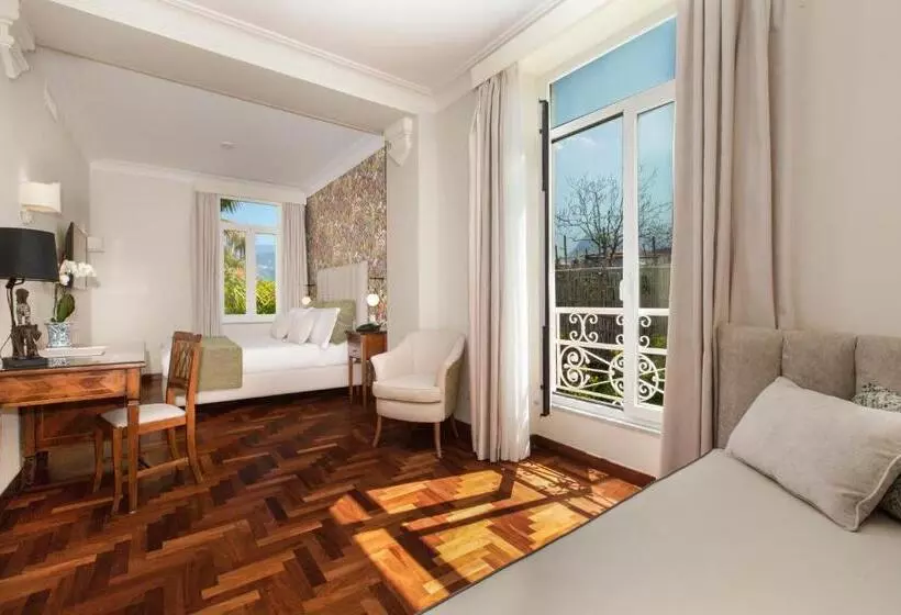سوئیت جونیور با ماساژ آبی, Relais Villa Savarese