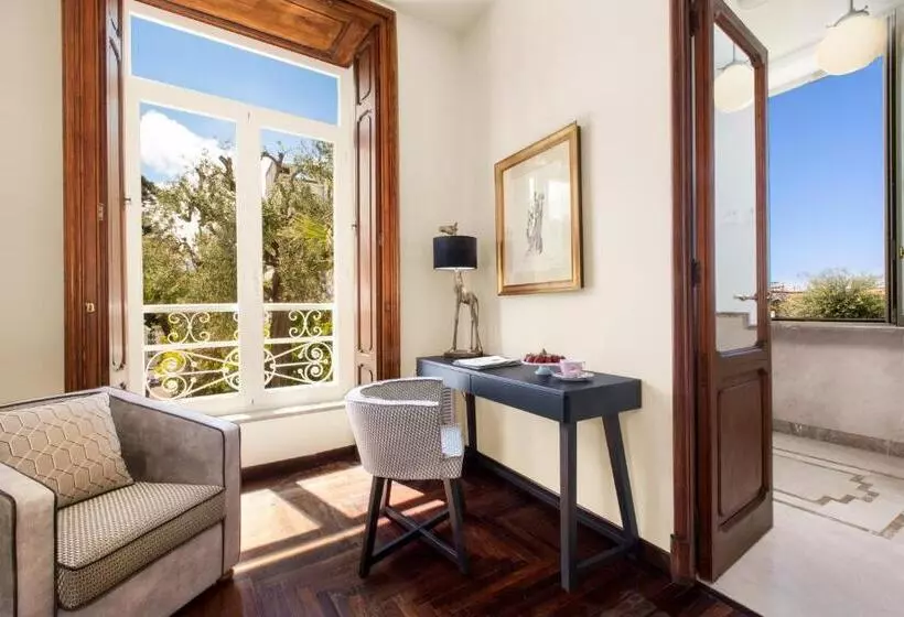 سوئیت جونیور با ماساژ آبی, Relais Villa Savarese