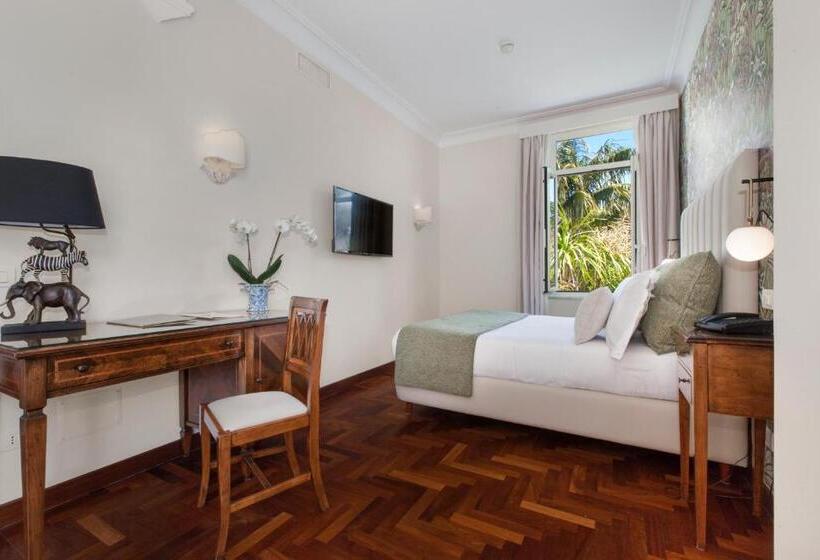 Полулюкс с Гидромассажем, Relais Villa Savarese