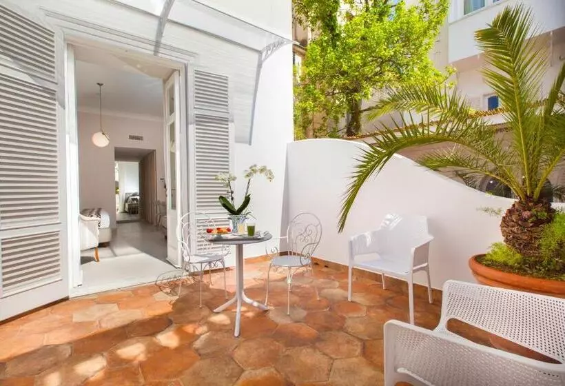 اتاق لوکس, Relais Villa Savarese