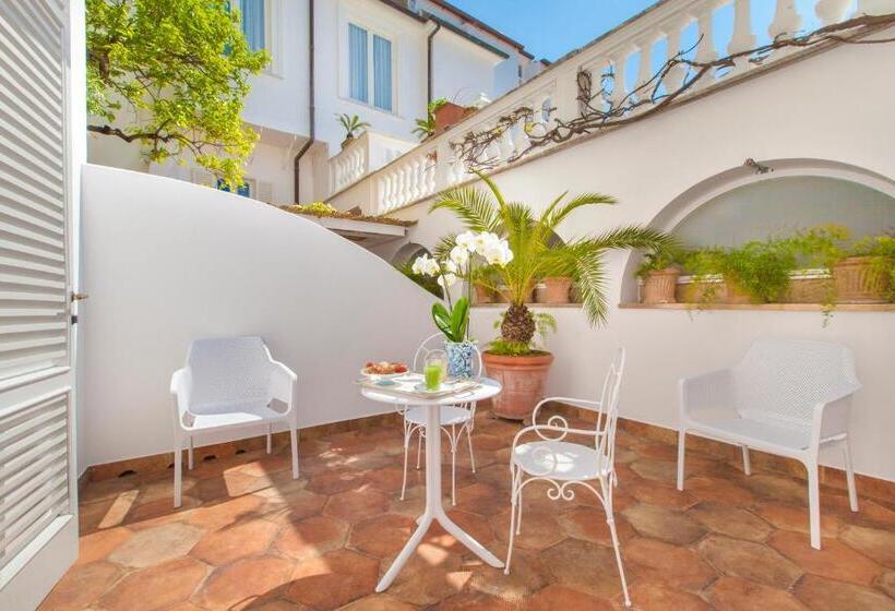 Номер Deluxe, Relais Villa Savarese