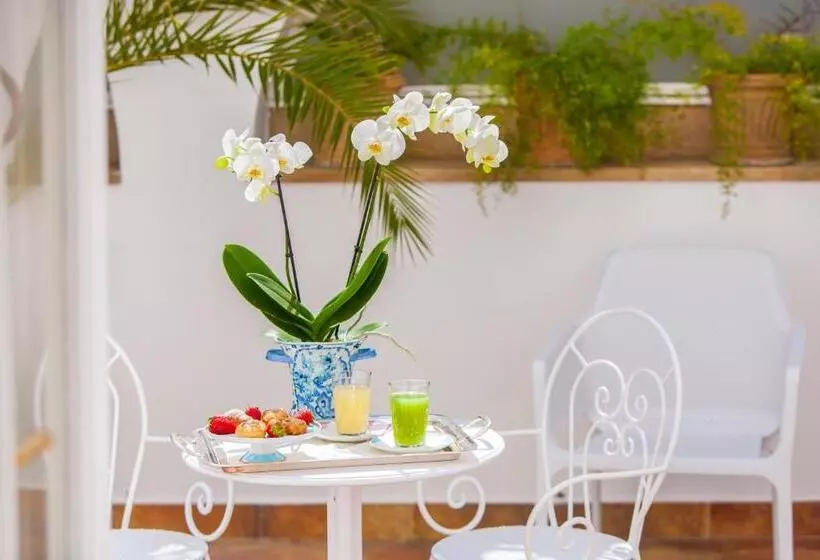 اتاق لوکس, Relais Villa Savarese
