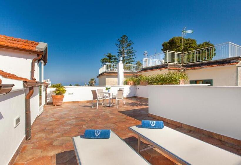 Номер Стандарт с Террасой, Relais Villa Savarese