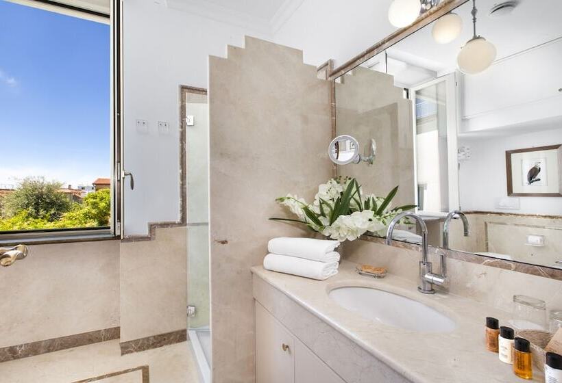 Полулюкс с Гидромассажем, Relais Villa Savarese