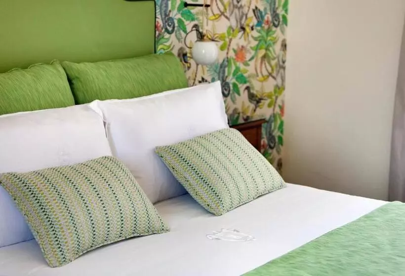 اتاق لوکس, Relais Villa Savarese