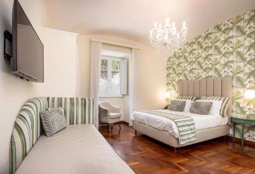 اتاق لوکس با چشم‌انداز باغ, Relais Villa Savarese