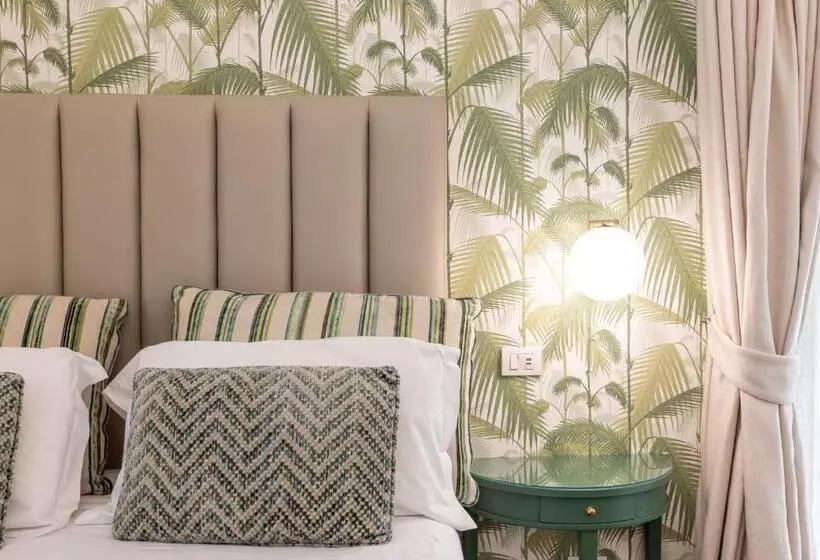 اتاق لوکس با چشم‌انداز باغ, Relais Villa Savarese