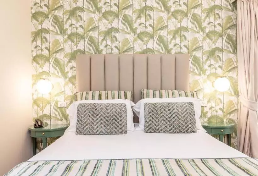 اتاق لوکس با چشم‌انداز باغ, Relais Villa Savarese
