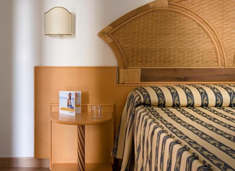 Номер Стандарт Трехместный, Th Marina Di Sibari   Baia Degli Achei Village